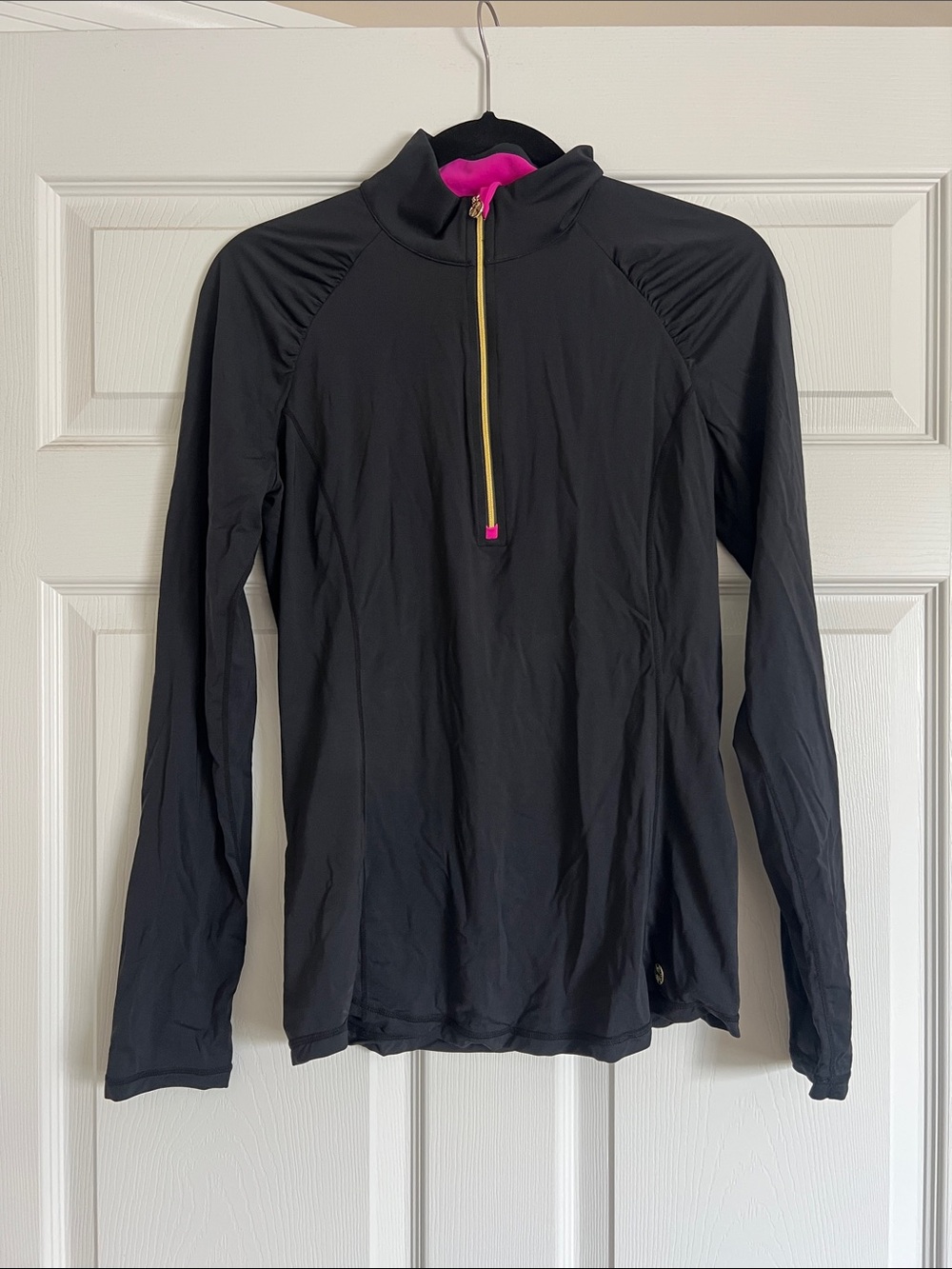 Lilly Pulitzer black Luxletic pullover top M
